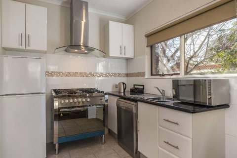 COMFORT INN COACH AND BUSHMANS - Southport Accommodation 5