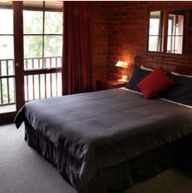 Armour Motor Inn - Southport Accommodation 1