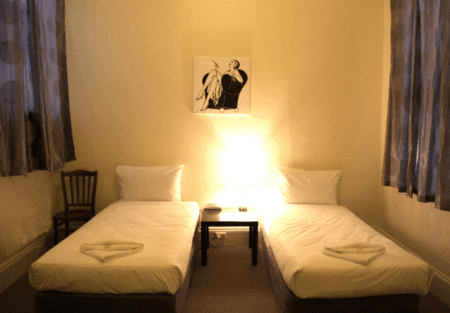 Ambassadors Hotel - Southport Accommodation 2