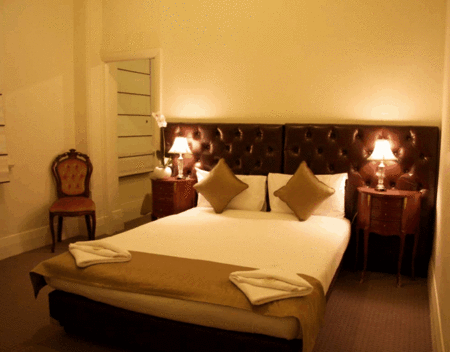 Ambassadors Hotel - Southport Accommodation 3