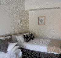 Burkes Hotel Motel - Southport Accommodation