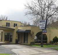 Riverbank Park Motel - Southport Accommodation