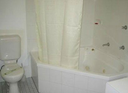 Parkway Motel - Accommodation Southport 4