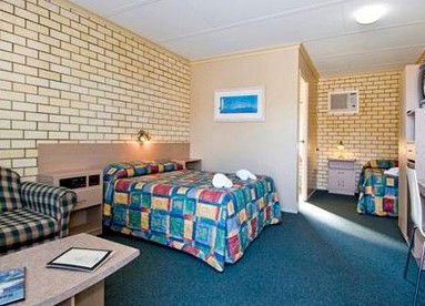 Nikenbah QLD Southport Accommodation