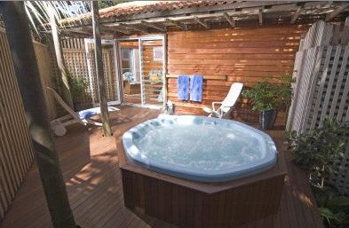 Kims Beach Hideaway - Accommodation Southport 2