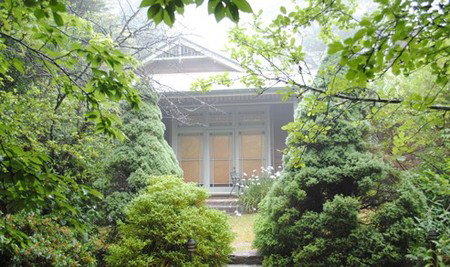 Bygone Beautys Cottages - Accommodation Southport 5