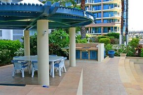 AA Oceana On Broadbeach - Accommodation Southport 1
