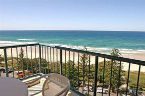 AA Oceana On Broadbeach - Accommodation Southport 4