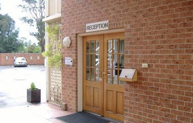 Hanging Rock Family Motel - Accommodation Southport 4