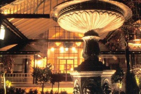 Echoes Hotel And Restaurant - Accommodation Southport 4