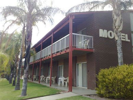 Barmera Hotel Motel - Accommodation Southport 0