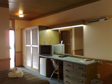 Barmera Hotel Motel - Accommodation Southport 3