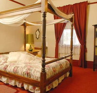 Mickey Bourkes Koroit Hotel - Southport Accommodation