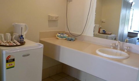 Alice Motor Inn - Accommodation Southport 3