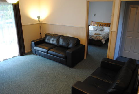 Lakes Entrance Country Cottages - Southport Accommodation 1