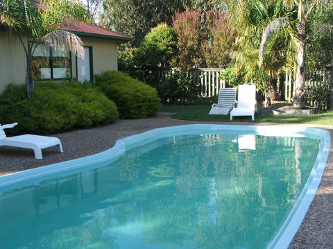 Lakes Entrance Country Cottages - Southport Accommodation 3
