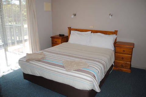 Lakes Entrance Country Cottages - Southport Accommodation 4