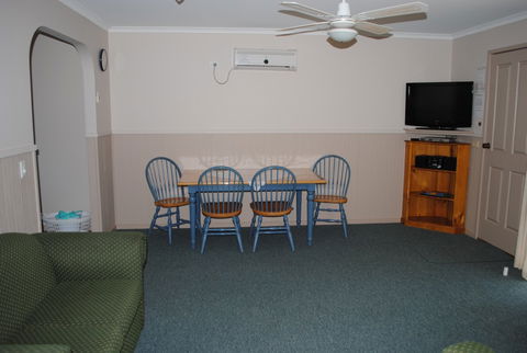 Lakes Entrance Country Cottages - Southport Accommodation 5