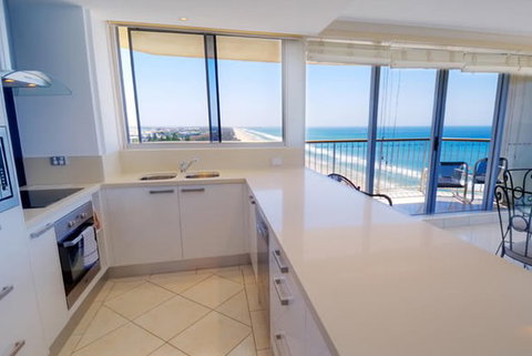 Golden Sands Holiday Apartments - Accommodation Southport 1