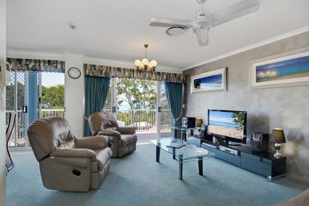 White Crest Luxury Apartments - Southport Accommodation 4