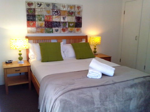 Outrigger Bay Apartments - Accommodation Southport 5