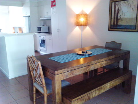 Outrigger Bay Apartments - Accommodation Southport 10