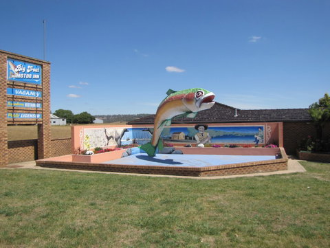 The Big Trout Motor Inn - Accommodation Southport 0