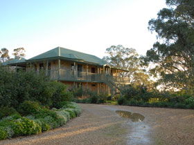 Lindsay House - Southport Accommodation 0