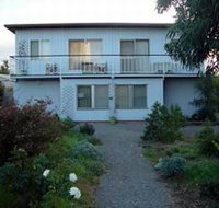 Salty Grape Beach House - Southport Accommodation
