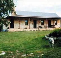 Mt Dutton Bay Woolshed Heritage Cottage - Accommodation Southport