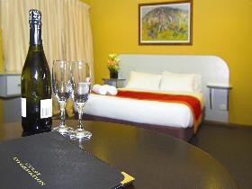 Victoria Hotel - Strathalbyn - Southport Accommodation 0