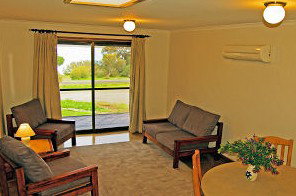 Ulonga Lodge - Accommodation Southport 3