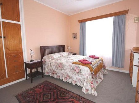 The Pines Holiday Home - Southport Accommodation 3