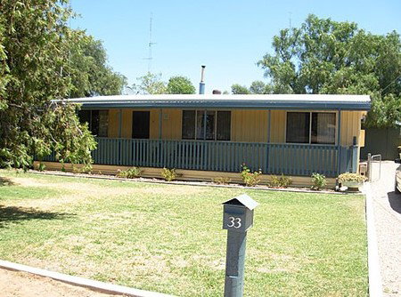 The Liteva Beach House - Southport Accommodation 1