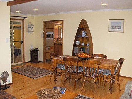 The Liteva Beach House - Southport Accommodation 3