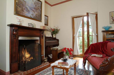 Amanda's Cottage 1899 - Southport Accommodation 5
