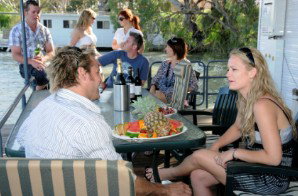 Moving Waters Self Contained Moored Houseboat - Accommodation Southport 2