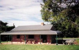 Little Undermount - Southport Accommodation 2