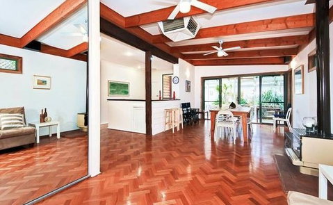 Sea Sand And Scrub Holiday House - Southport Accommodation 8