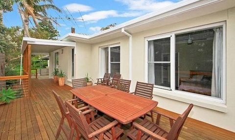 Sea Sand And Scrub Holiday House - Southport Accommodation 9