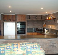 Three Hut Point Waterfront Accommodation - Accommodation Southport