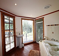 Love Grove Guest House - Southport Accommodation