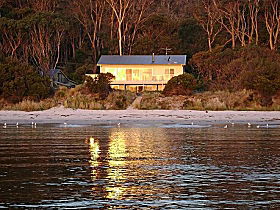 White Beach TAS Southport Accommodation