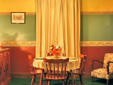 Comstock Cottage - Southport Accommodation 3