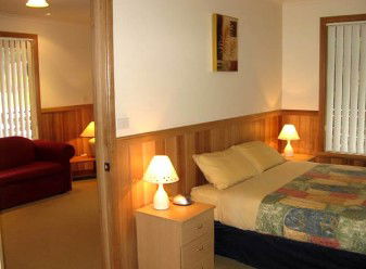 Driftwood Strahan Villas - Accommodation Southport 1