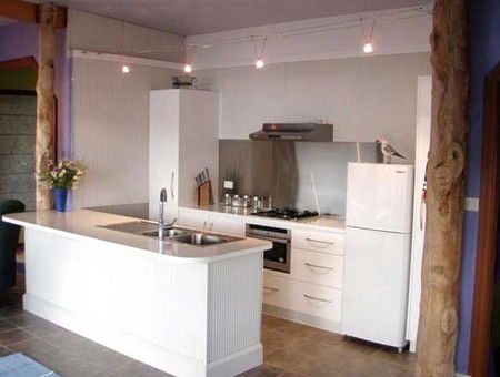 Larus Waterfront Cottage - Southport Accommodation 4