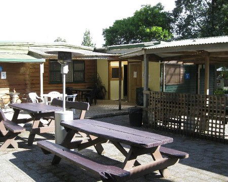 Strahan Backpackers YHA - Accommodation Southport 5