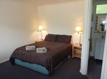 Silver Hills Motel - Southport Accommodation 3