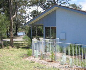 Berrara Beach Cottage - Southport Accommodation 0