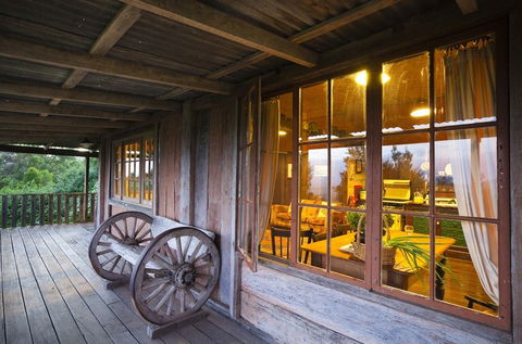 Berry Mountain Farm Mullengrove Cottage - Southport Accommodation 2